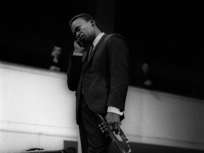 Davis performing in Helsinki, Finland, in October 1964
