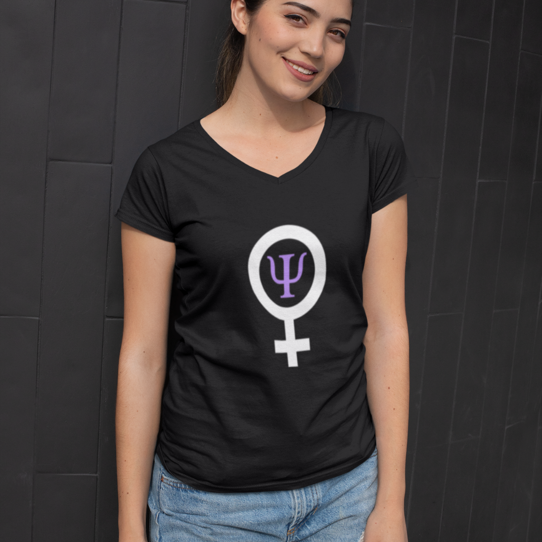 Young woman wearing a women in psychology t-shirt
